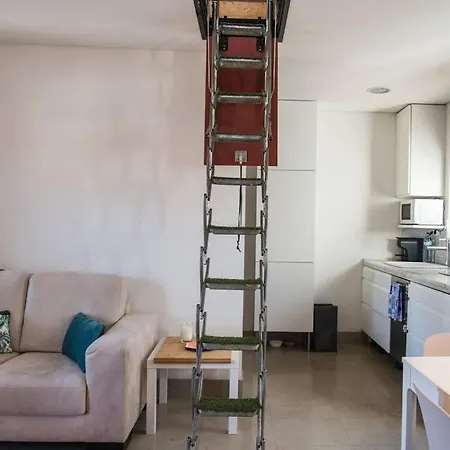公寓 Sunny Duplex - 10 Minuter Walking To Center And Beach