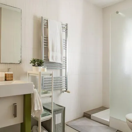 Sunny Duplex - 10 Minuter Walking To Center And Beach 卡斯凯什